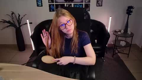 lana online show from June 20, 10:29 am