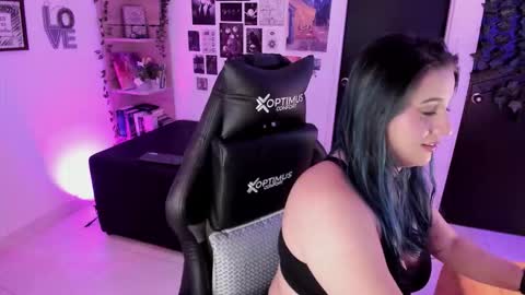 Snapshot of lanaherondale_ chatting on November 20, 9:09 am lanaherondale_ online show from November 20, 9:09 am