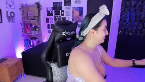 Snapshot of lanaherondale_ chatting on November 25, 9:09 am lanaherondale_ online show from November 25, 9:09 am