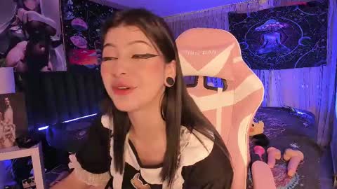 Snapshot of lanakyutt chatting on February 20, 12:36 pm L A N A online show from February 20, 12:36 pm