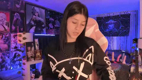 Snapshot of lanakyutt chatting on March 9, 10:08 pm L A N A online show from March 9, 10:08 pm