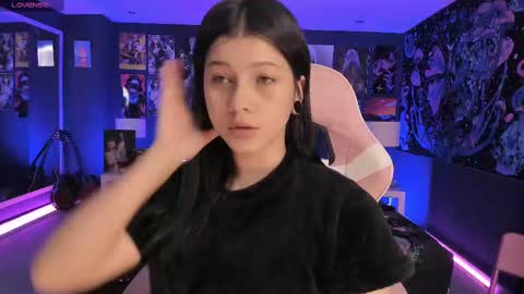 Snapshot of lanakyutt chatting on September 24, 9:29 pm L A N A online show from September 24, 9:29 pm