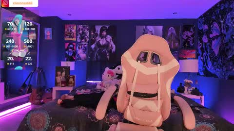 Snapshot of lanakyutt chatting on October 11, 1:09 pm L A N A online show from October 11, 1:09 pm