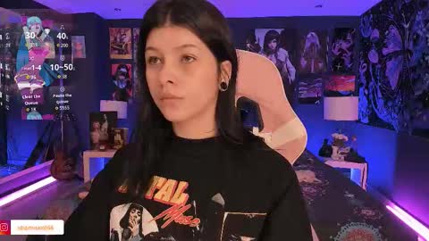 Snapshot of lanakyutt chatting on November 11, 1:44 pm L A N A online show from November 11, 1:44 pm