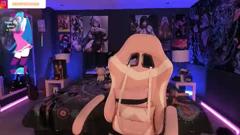 Snapshot of lanakyutt chatting on November 29, 1:58 pm L A N A online show from November 29, 1:58 pm