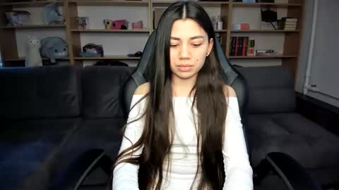 Snapshot of lanalandd chatting on June 10, 6:07 pm Lana online show from June 10, 6:07 pm
