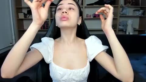 Snapshot of lanalandd chatting on June 17, 1:56 pm Lana online show from June 17, 1:56 pm
