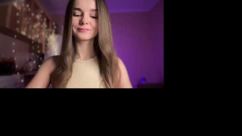 Snapshot of lanaloulou chatting on December 20, 7:17 pm Lana online show from December 20, 7:17 pm