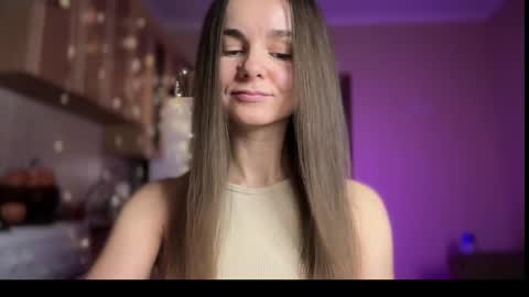 Snapshot of lanaloulou chatting on December 22, 9:53 pm Lana online show from December 22, 9:53 pm