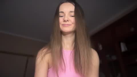 Snapshot of lanaloulou chatting on January 6, 1:53 am Lana online show from January 6, 1:53 am