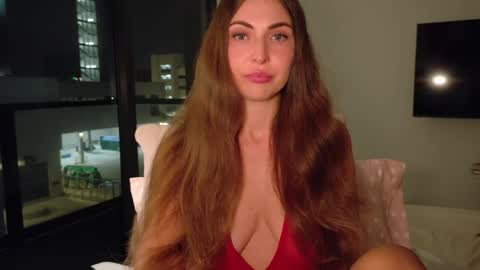 Snapshot of lanalure chatting on July 4, 4:07 am Lana online show from July 4, 4:07 am