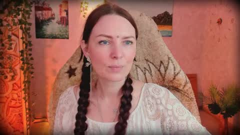 Lana Radiance online show from May 25, 12:33 pm