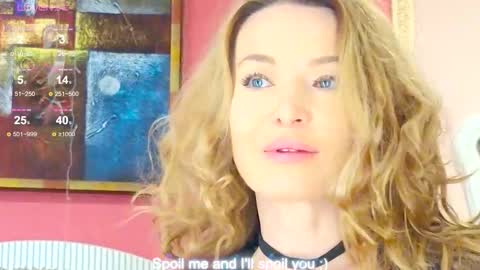 Snapshot of lanavibes chatting on January 8, 9:55 am lanavibes online show from January 8, 9:55 am