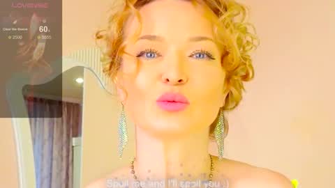 Snapshot of lanavibes chatting on March 13, 12:12 pm lanavibes online show from March 13, 12:12 pm