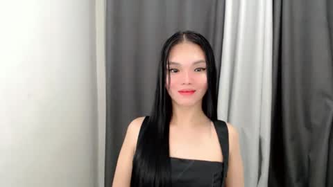 lanawyatt_ online show from November 11, 2:50 pm