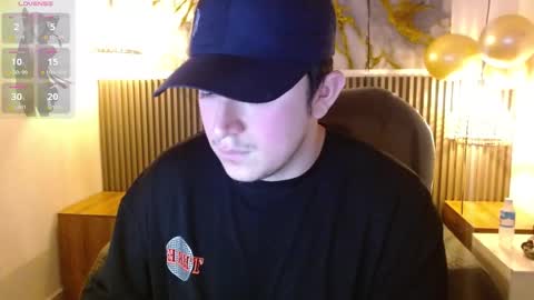 Snapshot of lancelot_19 chatting on October 22, 8:14 am Lancelot V. online show from October 22, 8:14 am