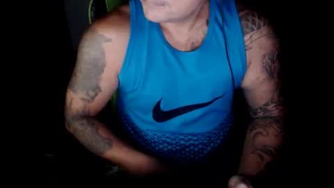 Snapshot of landaw chatting on November 3, 10:27 am Landaw online show from November 3, 10:27 am