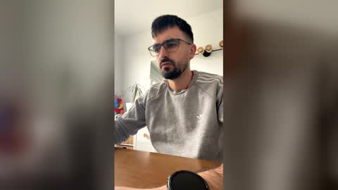 lander920612 online show from March 10, 9:36 am