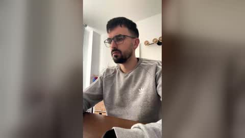 lander920612 online show from March 13, 8:32 am