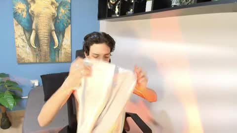 langelo_el online show from May 23, 12:42 pm