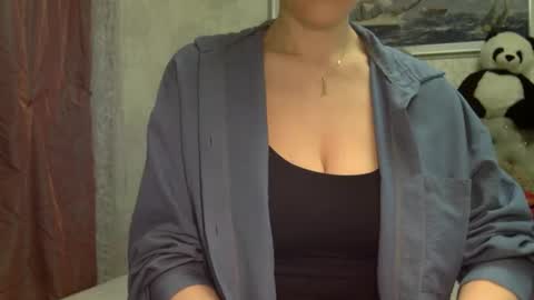 langoria online show from November 10, 9:03 pm