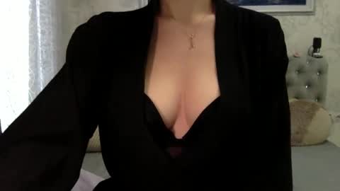 langoria online show from February 5, 12:21 pm