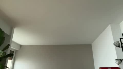 Snapshot of lanimalr chatting on February 9, 8:29 am Lanimal online show from February 9, 8:29 am