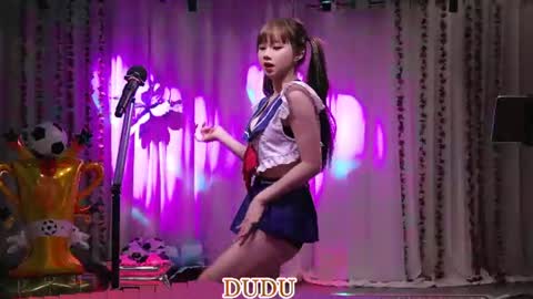 lankwaifong_cindy online show from June 23, 3:04 am