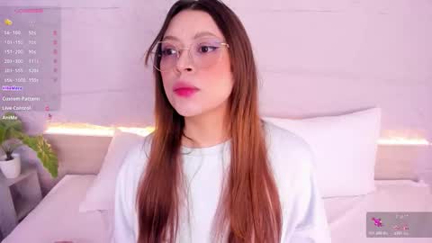 Lanna online show from January 7, 11:45 am