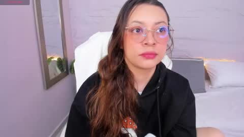 Lanna online show from May 28, 11:51 am