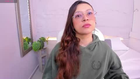 Lanna online show from July 25, 11:41 am