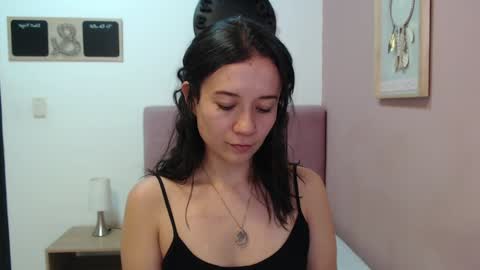 Lanna online show from December 16, 4:38 pm