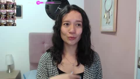 Lanna online show from January 9, 1:45 pm