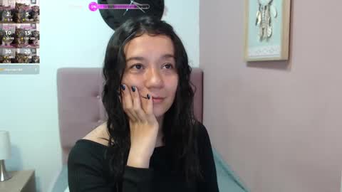 Lanna online show from February 12, 1:37 pm