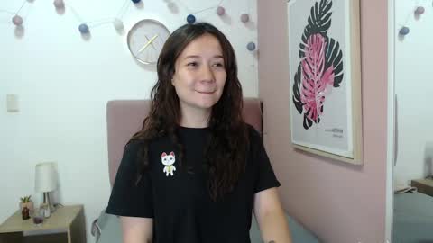 Lanna online show from May 4, 2:13 pm