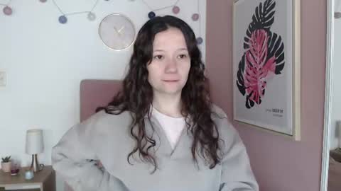 Lanna online show from June 15, 1:02 pm