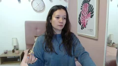 Lanna online show from July 17, 1:18 pm