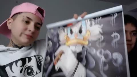 Snapshot of lannie_gonzales chatting on December 27, 1:22 am LANNIE   online show from December 27, 1:22 am