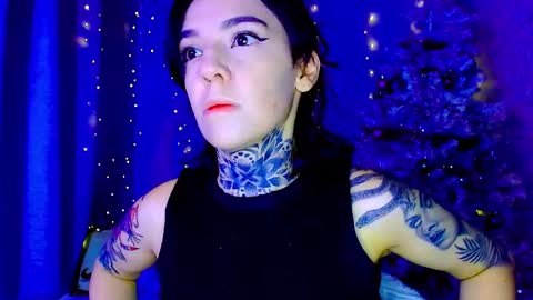 LANNIE   online show from December 21, 9:33 pm