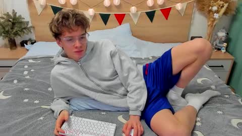 Snapshot of lanny_fandi chatting on January 22, 5:37 am Fandi online show from January 22, 5:37 am