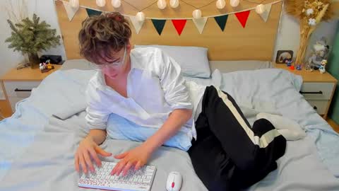 Snapshot of lanny_fandi chatting on January 25, 1:30 pm Fandi online show from January 25, 1:30 pm