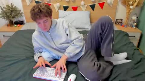 Snapshot of lanny_fandi chatting on February 4, 5:31 am Fandi online show from February 4, 5:31 am