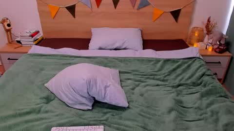 Snapshot of lanny_fandi chatting on October 7, 7:49 am Fandi online show from October 7, 7:49 am