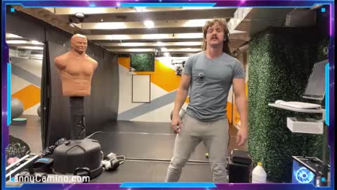 Snapshot of lannycamino chatting on December 23, 1:47 am el cee online show from December 23, 1:47 am