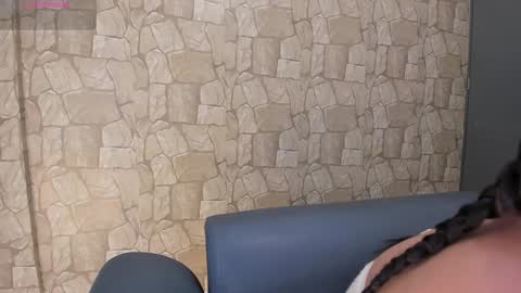 lapeligrosa_ online show from February 8, 12:06 pm