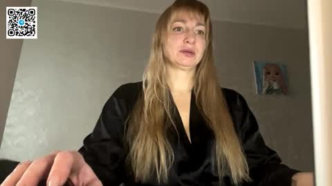 Snapshot of lapussia chatting on December 16, 9:36 am Olena online show from December 16, 9:36 am