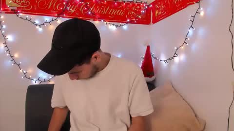 Snapshot of lara_and_danny chatting on November 19, 3:01 pm Lara and Danny online show from November 19, 3:01 pm