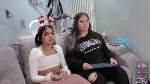 lara_as online show from November 28, 11:51 pm