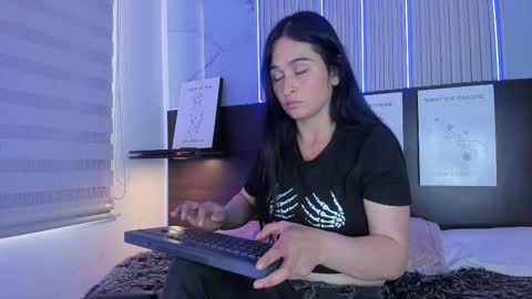 lara_as online show from March 27, 8:30 pm