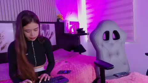 Snapshot of lara_as chatting on June 24, 5:12 pm lara_as online show from June 24, 5:12 pm